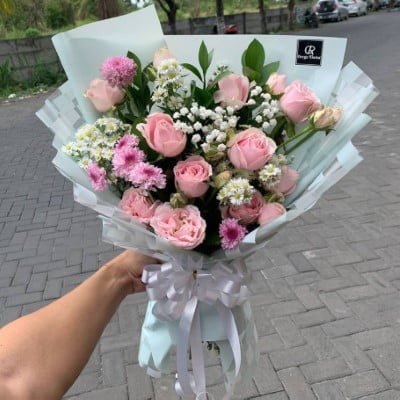 Hand Buket Bunga Bintang Florist Sidoarjo